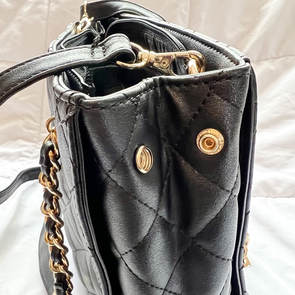 ALDO quilted chain purse - Picture 4 of 9